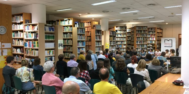 Cantada pagesa aquest dilluns a la Biblioteca Municipal d'Eivissa. Foto: Toni Escandell.