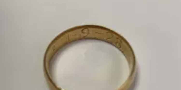 Imagen del anillo facilitada por la Policía Nacional.