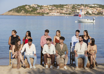 Concursantes de 'Amor confianza', en Cerdeña, escenario del reality de la plataforma Netflix