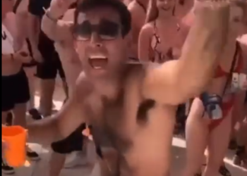 El 'doble' de Rishi Sunak en Ibiza.