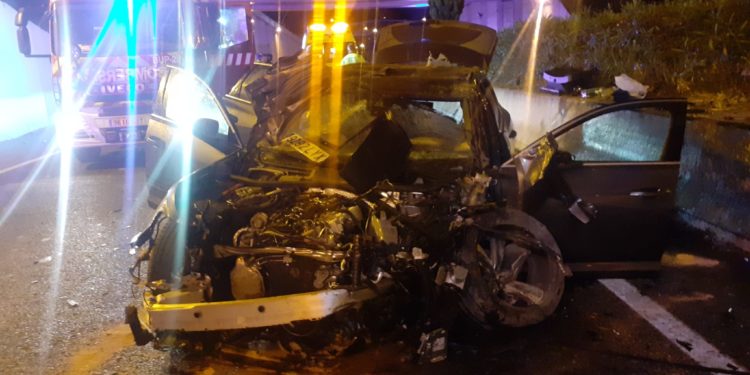 El coche ha quedado hecho un amasijo de chapa y ha sido retirado por Grúas Ibiza