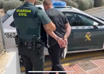 Imagen de una detención facilitada por la Guardia Civil de Ibiza