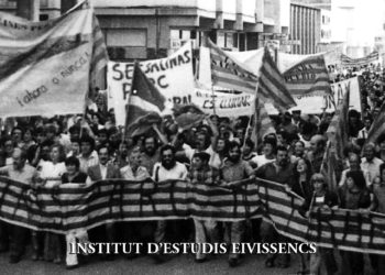 Imatge d'arxiu d'una manifestació a favor de declarar parc natural a ses Salines. Foto: cedida per l'IEE.