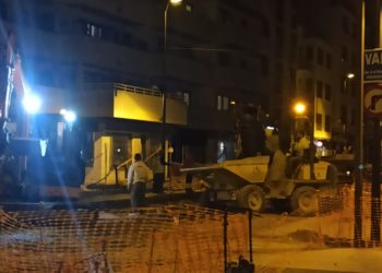 Obras en Isidor Macabich, anoche. Foto Noudiari