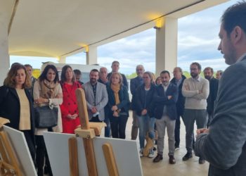 Un momento de la presentación de la maqueta y del proyecto de la base del 061 en Formentera con la presencia de la presidenta del Govern, Francina  Armengol.