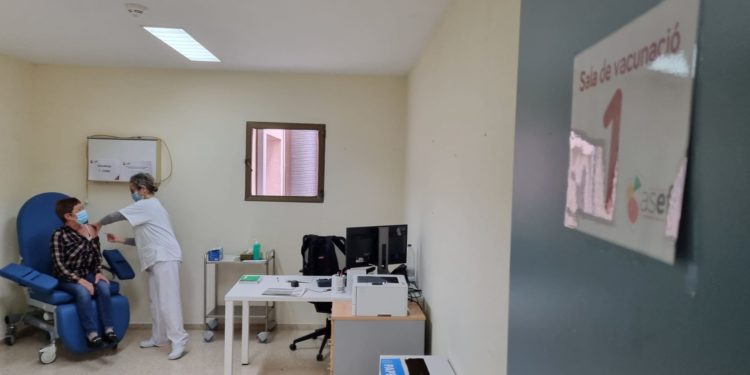 Punto de vacunación en Can Misses.