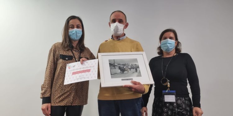 Antonio Florit, en el centro, uno de los doctores más queridos y con carrera más larga en Ibiza.