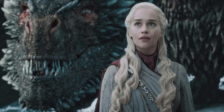 Emilia Clarke en su papel de Daenerys Targaryen