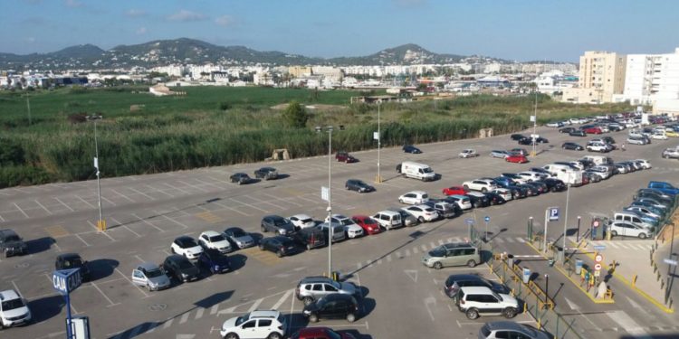 Vista del aparcamiento de pago de Es Pratet.
