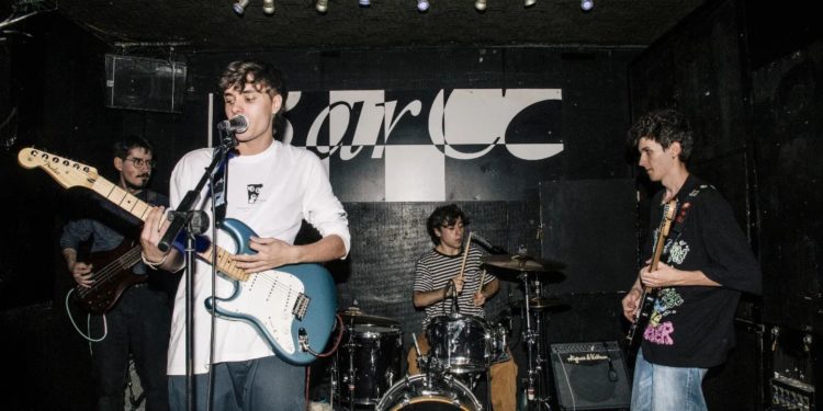 Una actuación del grupo en una imagen de sus redes. Crédito Fátima Sanz 📷: @mhiamicaboo