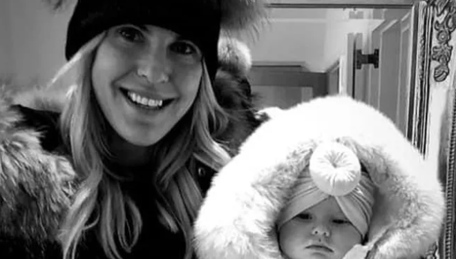 Una imagen de Katie antes de perder la nariz a causa del cáncer que padece.