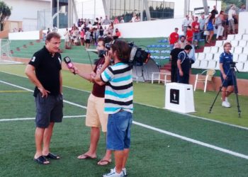 Periodistas de IB3 trabajando, en una imagen de archivo