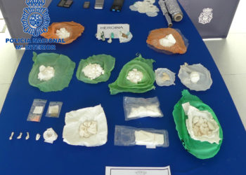 Machete, droga y móviles incautados en la operación en Sa Penya