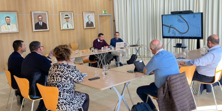 Imatge de la comissió de seguiment de la Badia de Portmany, que s'ha reunit aquest dimarts. Foto: Ajuntament de Sant Josep.
