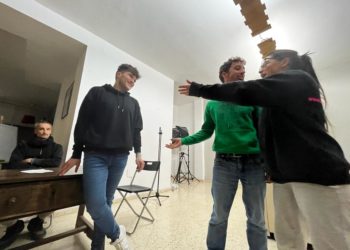 El equipo, preparando escenas del rodaje.