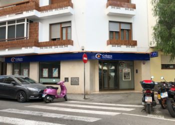 Sucursal de Caixa de Pollença en Ibiza.