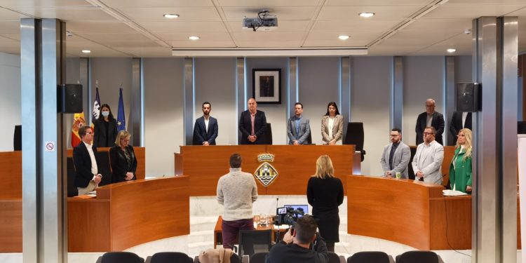 Minut de silenci en solidaritat amb el poble d’Ucraïna.