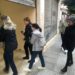 Los familiares que representan a los afectados entrando en las oficinas del Govern en Ibiza donde ha sido la reunión con la consellera Fina Santiago.