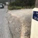 Socavón en la entrada a una de las calles del barrio de Cas Mut