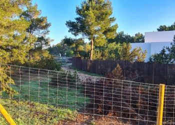 Cerco que había instalado el particular.