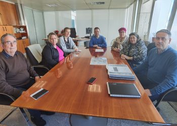 El conseller Mariano Juan ha presentado las mejoras a los vecinos de las zonas por las que transcurre la vía