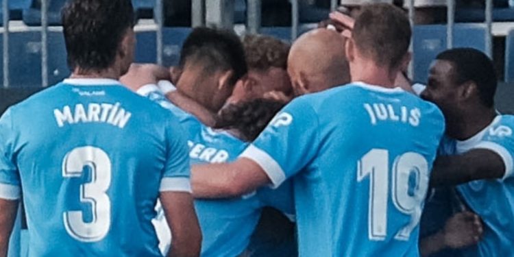 Un momento del último encuentro jugado por la UD Ibiza. FOTO: twitter.com/LaLiga2