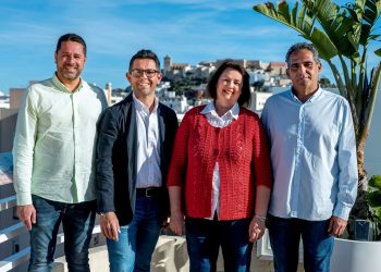 De izquierda a derecha de la imagen: Sousa, Triguero, Domínguez y Flores.