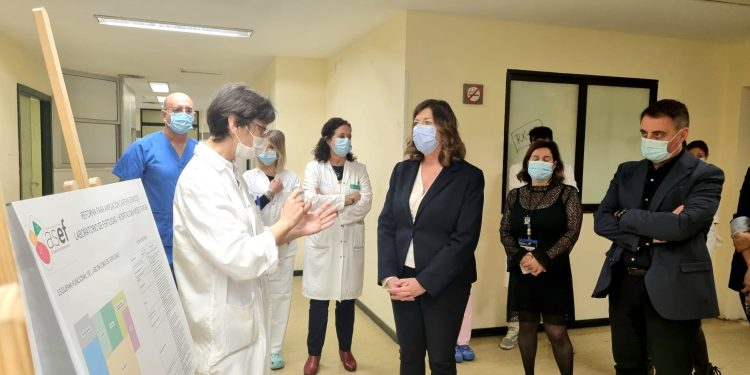 La consellera Patricia Gómez, hoy en la presentación de la unidad de fecundación in vitro.