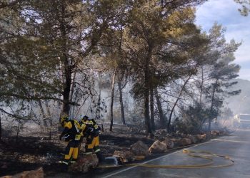 Imagen de la actuación de los bomberos esta tarde en Santa Eulària. Foto: twitter.com/ibanat_IB