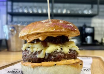 Imagen de la hamburguesa con la que compite el establecimiento de Ibiza.