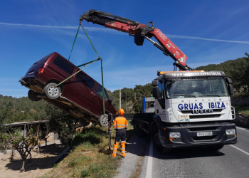 Fuente de la fotografía: Grúas Ibiza