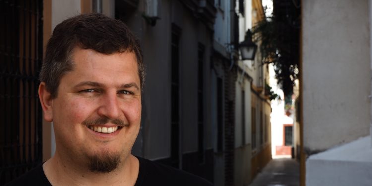 El poeta ibicenco Ben Clark.
Foto: Alberto de la Rocha