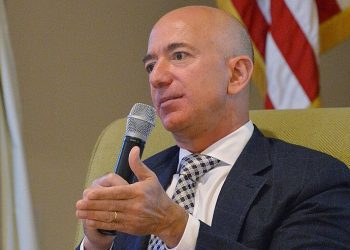 Jeff Bezos, founder of private space company Blue Origin and the Amazon.com, visited the Los Angeles Air Force base, Space and Missile Systems center and spoke to the Commanders and Leaderships of Air Force Space Command at Ft. MacArthur, San Pedro, Calif., Oct 25, 2017.
