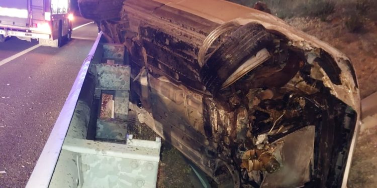 Estado en el que ha quedado el vehículo. Imagen Parque Insular de Bomberos.