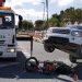 Dos equipos de auxilio en carretera de grúas Ibiza han sido los encargados de izar el vehículo todoterreno Land Rover Discovery