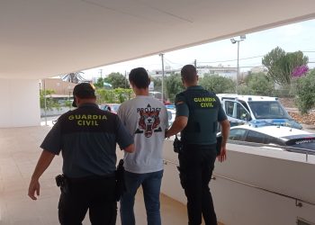 Imagen del detenido por agresión facilitada por la Guardia Civil de Formentera