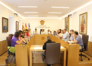 Una imagen de un pleno del Ayuntamiento de Santa Eulària.