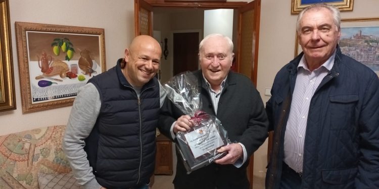 José Edo., en el centro, en un homenaje de Sa Deportiva.