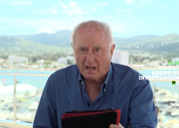 Pepe Roselló, en un momento del programa que se emite esta noche. "A mí me parece un escandalazo", dice cuando le muestran algo en una tablet.