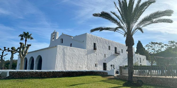 Iglesia de Sant Carles. Foto Paco Natera.