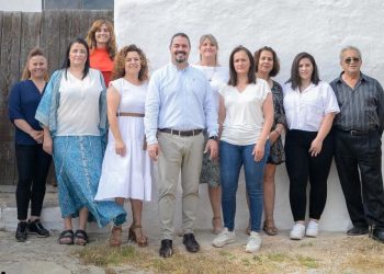 Una imagen de los candidatos y candidatas de la Agrupació d'Electors de Sant Joan capitaneada por Santi Marí.