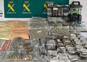 Droga incautada en la operación en Sant Jordi. Foto Guardia Civil