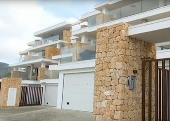 Vadella 64, una urbanización de Sant Josep rodeada de polémica