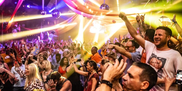 Una fiesta Clockwork en Amnesia.