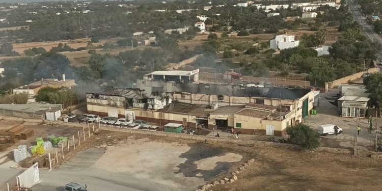 Así ha quedado la nave, Foto Ibanat