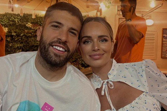 Jordi Alba y Romarey Ventura. https://www.instagram.com/romarey_ventura/