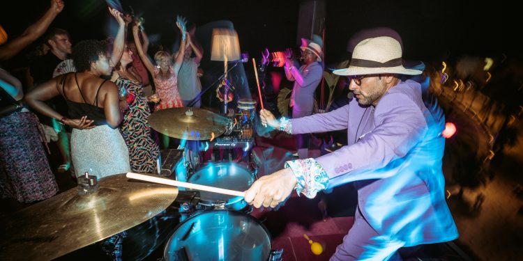 Un momento de la fiesta. Fotos: Joan F. Ribas