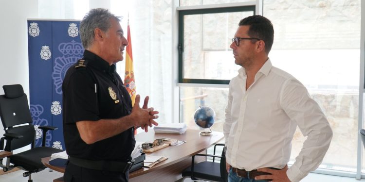 Manuel Hernández y Rafael Triguero, en su encuentro.