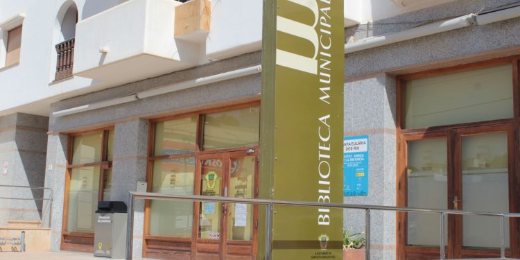Biblioteca municipal de Santa Eulària.