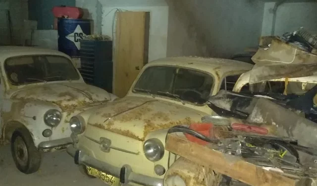 Lote de Seat 600 en un garaje en Ibiza. Fotos de perfil de Charles en Wallapop